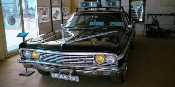 Pera-Muzesi-8216echos8217-Sergisiyle-Gecmisin-Izlerini-Yankiliyor-featured